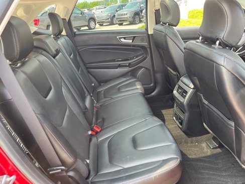 Used 2019 Ford Edge Titanium image 14