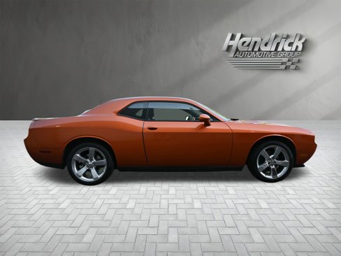Used 2011 Dodge Challenger image 10