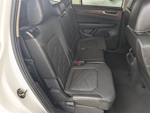 Used 2024 Volkswagen Atlas SE image 34