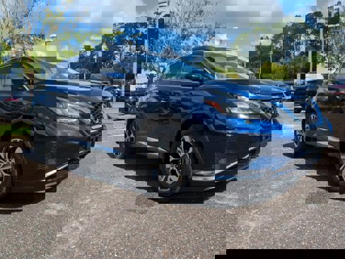Used 2022 Nissan Murano S image 2