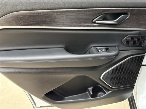 Used 2022 Jeep Grand Cherokee L Limited image 12