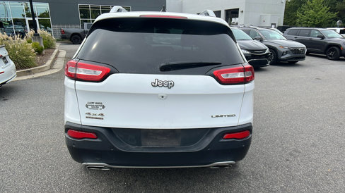 Used 2017 Jeep Cherokee Limited w/ Luxury Group image 8