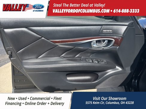 Used 2016 INFINITI Q70 3.7 w/ Technology Package image 10