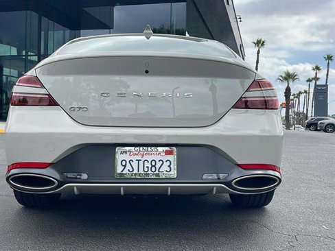 Used 2025 Genesis G70 2.5T image 10