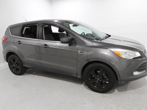 Used 2015 Ford Escape SE image 1