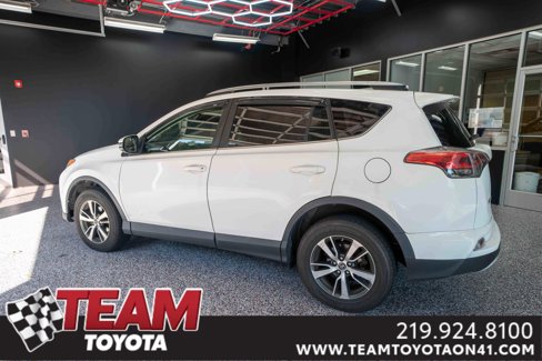 Used 2018 Toyota RAV4 XLE image 2