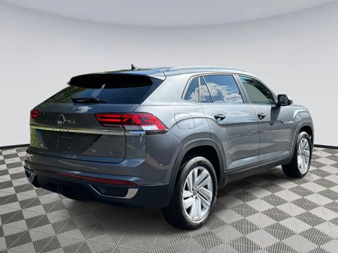 Used 2023 Volkswagen Atlas Cross Sport SE image 2