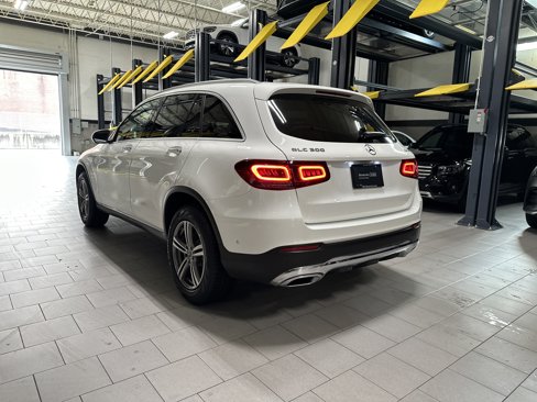 Certified 2021 Mercedes-Benz GLC 300 4MATIC image 3