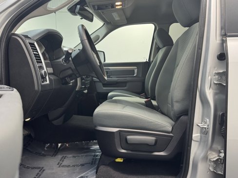 Used 2016 RAM 1500 Classic SLT image 13