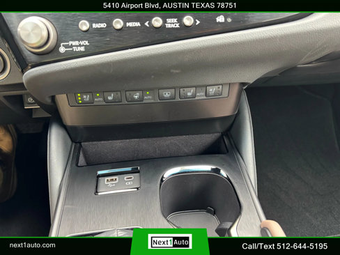 Used 2023 Lexus ES 350 Ultra Luxury image 23