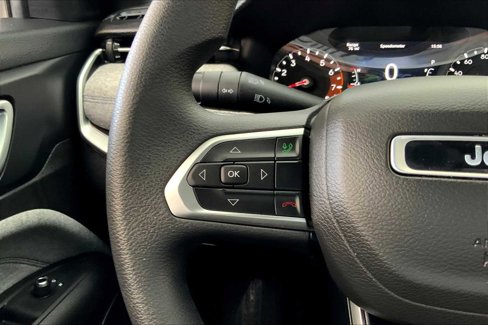 Certified 2023 Jeep Compass Sport image 23