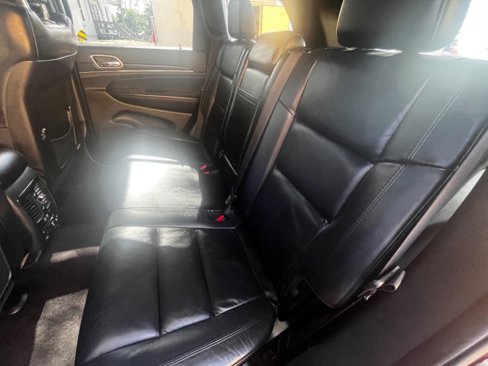 Used 2018 Jeep Grand Cherokee Limited image 18