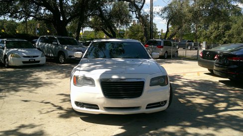 Used 2014 Chrysler 300 S image 2