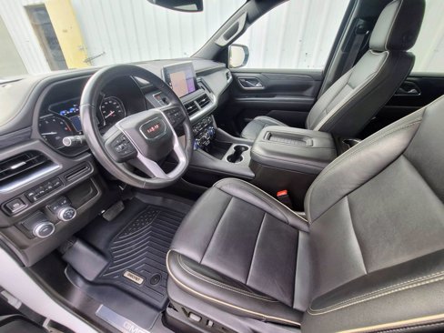 Used 2021 GMC Yukon XL SLT image 7