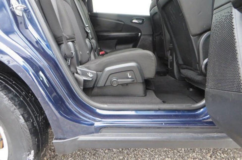 Used 2017 Dodge Journey SXT w/ Comfort/Convenience Group image 17
