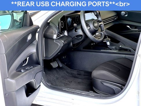 Used 2024 Hyundai Elantra SEL image 10