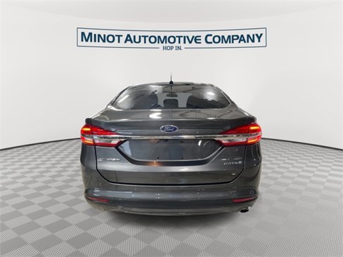 Used 2018 Ford Fusion SE image 7