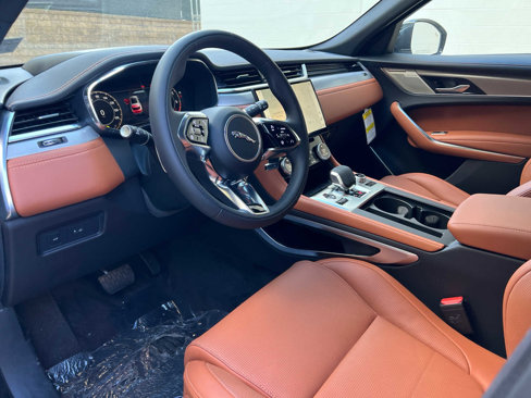 New 2025 Jaguar F-PACE R-Dynamic S image 12
