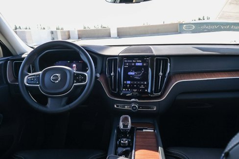 Used 2023 Volvo XC60 B6 Ultimate w/ Protection Package Premier image 20