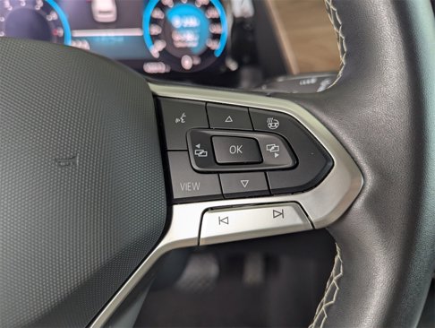 Used 2024 Volkswagen Atlas SE image 22