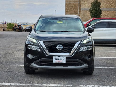 Used 2023 Nissan Rogue SV image 3