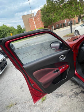Used 2011 Nissan Juke SL image 11