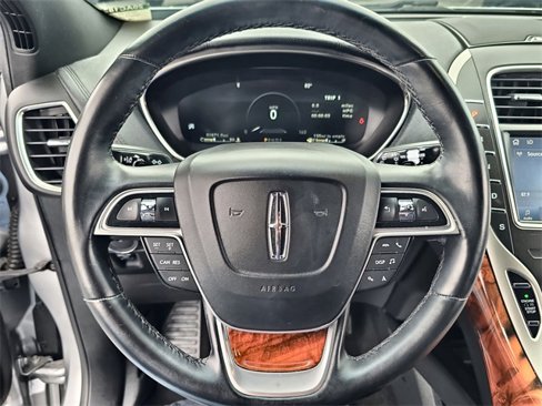 Used 2020 Lincoln Nautilus Reserve w/ Cargo Utility Package image 23