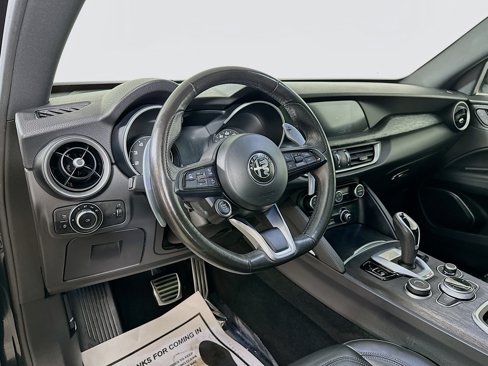 Used 2022 Alfa Romeo Stelvio Sprint image 9