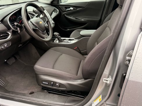 Used 2025 Chevrolet Malibu LT image 10