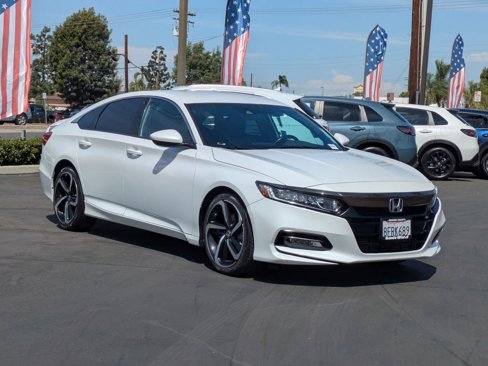Certified 2018 Honda Accord Sport image 2