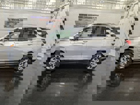Used 2020 Chevrolet Equinox LT image 2