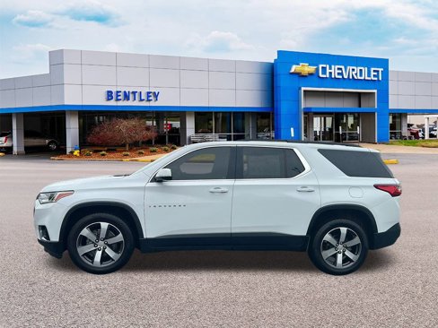 Used 2020 Chevrolet Traverse LT w/ LT Premium Package image 2