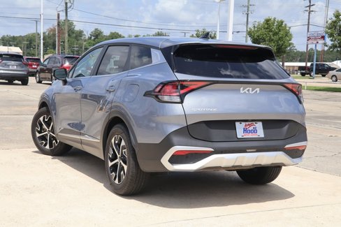 Used 2023 Kia Sportage EX image 2