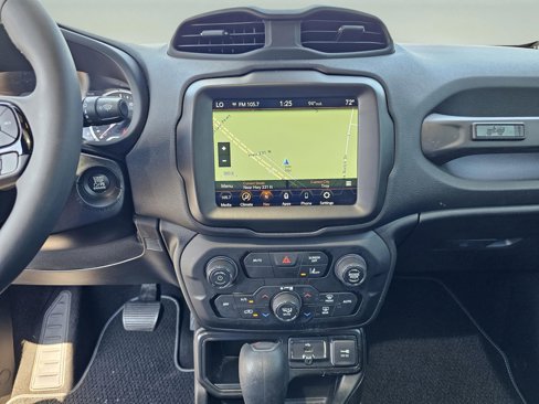 Used 2021 Jeep Renegade Latitude w/ Sun & Sound Group image 25