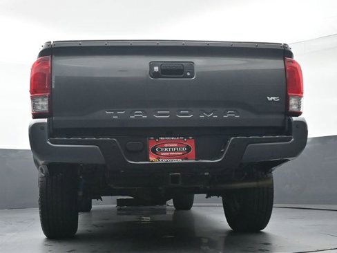 Certified 2017 Toyota Tacoma TRD Sport image 36