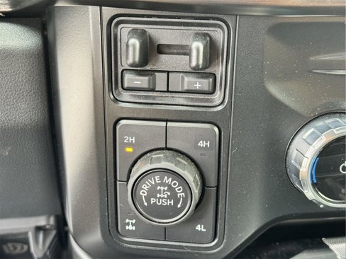 Used 2023 Ford F250 Lariat w/ Tremor Off-Road Package image 47