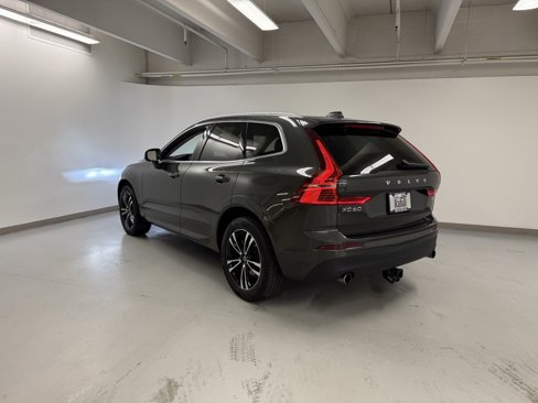Used 2021 Volvo XC60 T5 Momentum w/ Protection Package image 8
