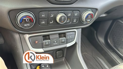 Used 2022 GMC Terrain SLE image 23