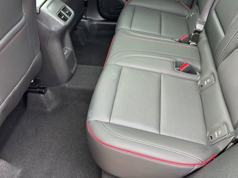 Certified 2023 Buick Envision Essence w/ Sport Touring Package image 17