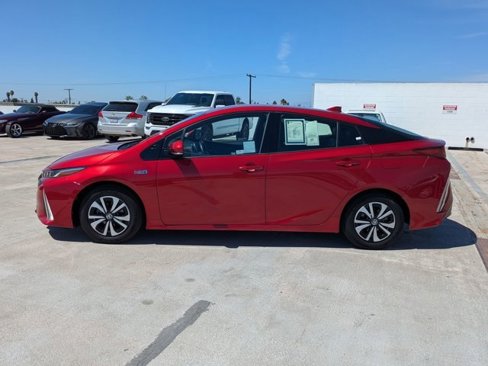 Used 2017 Toyota Prius Prime Premium image 12