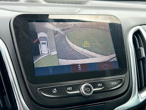 Used 2018 Chevrolet Equinox Premier image 14
