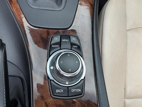 Used 2012 BMW 328i Convertible image 21