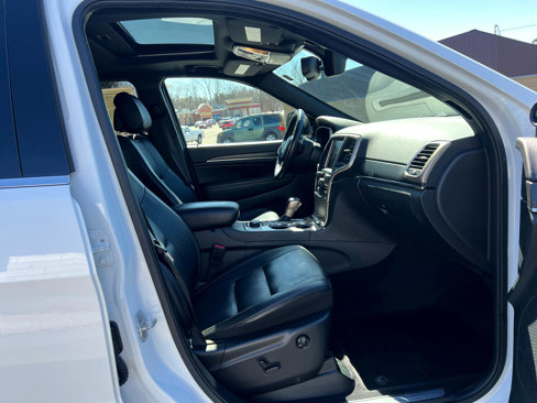 Used 2016 Jeep Grand Cherokee Limited image 35