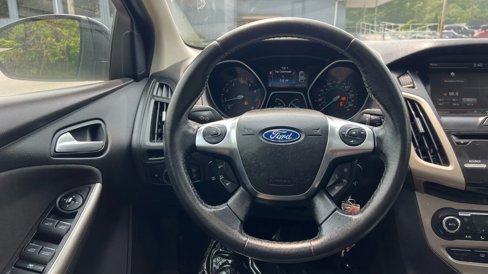 Used 2012 Ford Focus SEL image 19