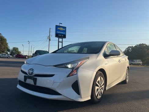 Used 2016 Toyota Prius Four image 1
