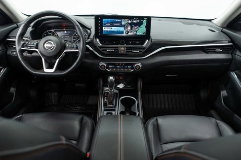 Used 2023 Nissan Altima 2.0 SR image 10