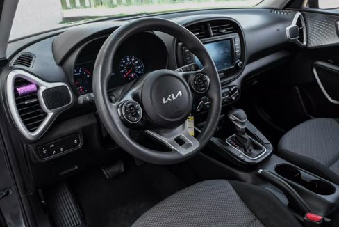 Used 2022 Kia Soul LX w/ Technology Package image 3