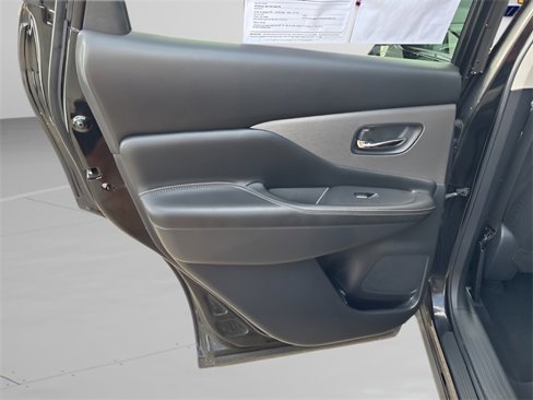 Used 2020 Nissan Murano SV image 19