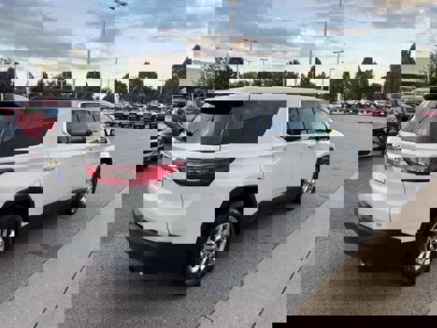 Certified 2019 Chevrolet Traverse LT image 4
