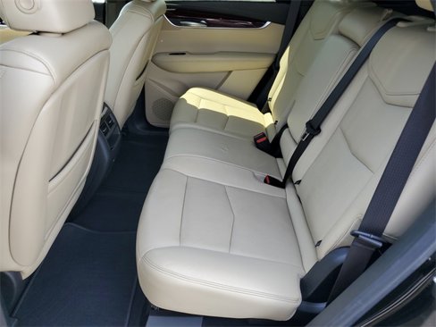 Used 2018 Cadillac XT5 Luxury w/ Driver Awareness Package image 12